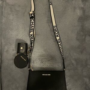 Michael Kors Jet Set Saffiano Leather Crossbody Bag with Case for Apple Airpods